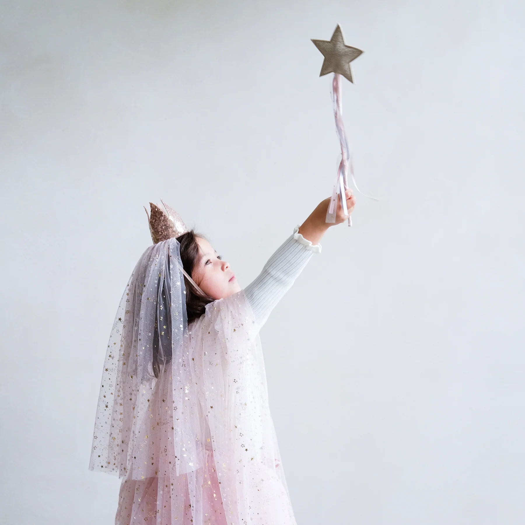 155003-04_pink_shooting_star_cape_155005-04_her_majesty_shooting_star_crown_155033-04_pretty_fairy_wand_cad7a762-fd0a-491d-93cb-293041cb148e_1800x1800_jpg.webp