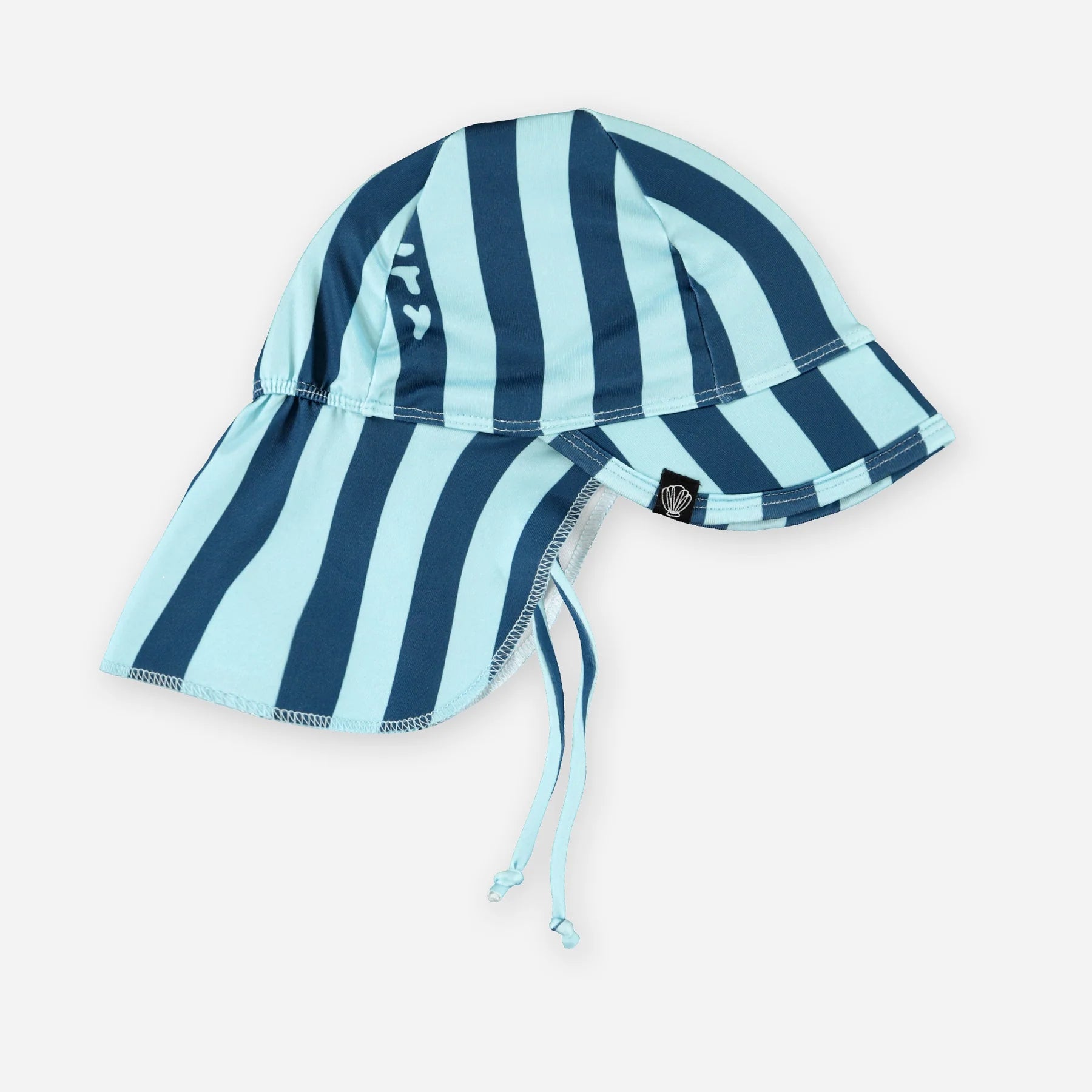salty-stripes-hat-g_37b9987d-4504-4e91-8163-1f9daafca658_jpg.webp